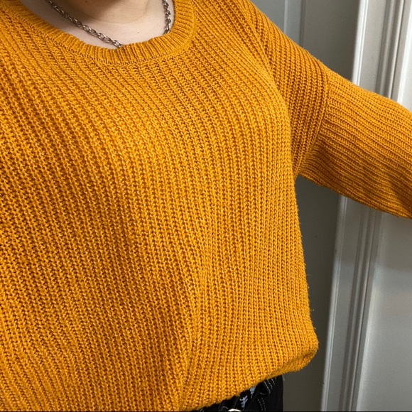 Orange knit sweater - Picture 3 of 4